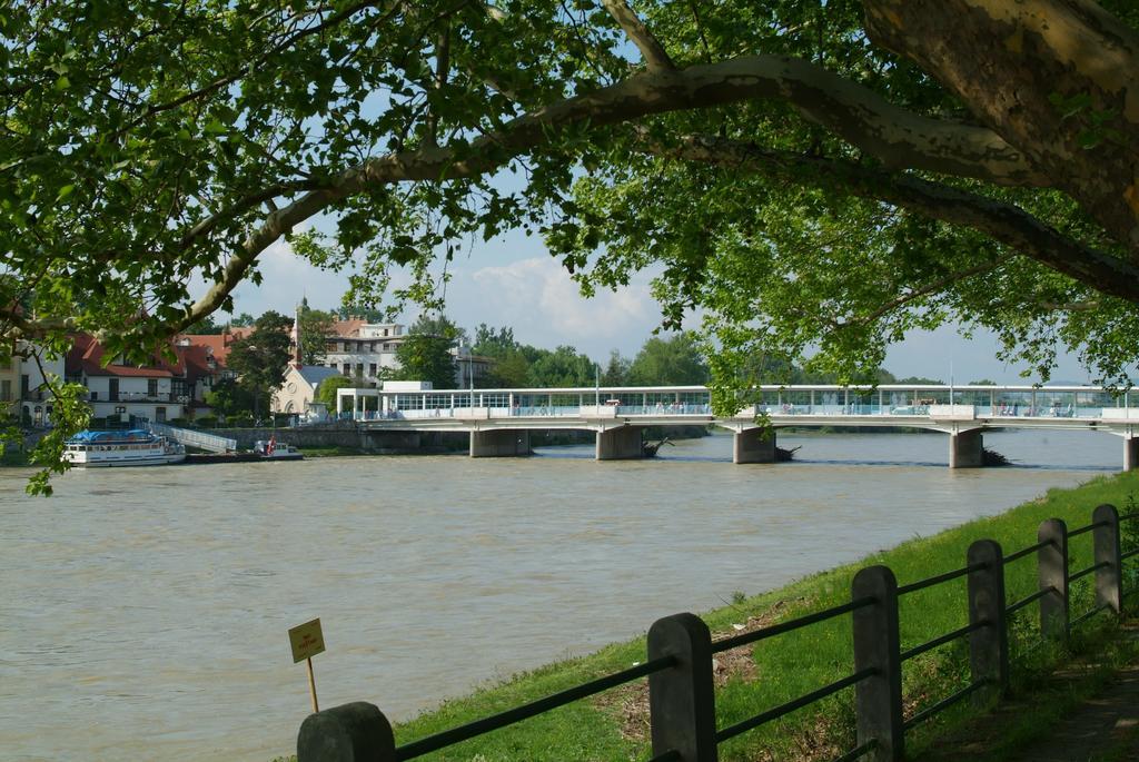 Ensana Vila Trajan Piestany Bagian luar foto